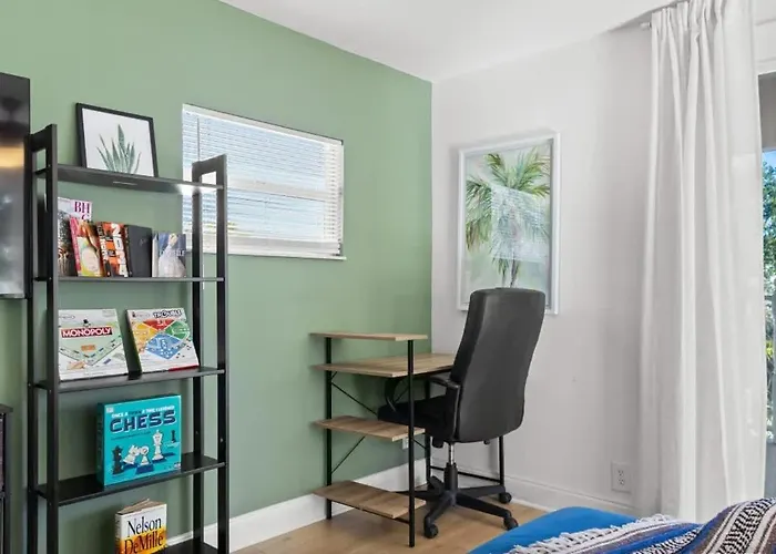 Apartment Work Remotely On Indian Rocks - Walk 2 3*